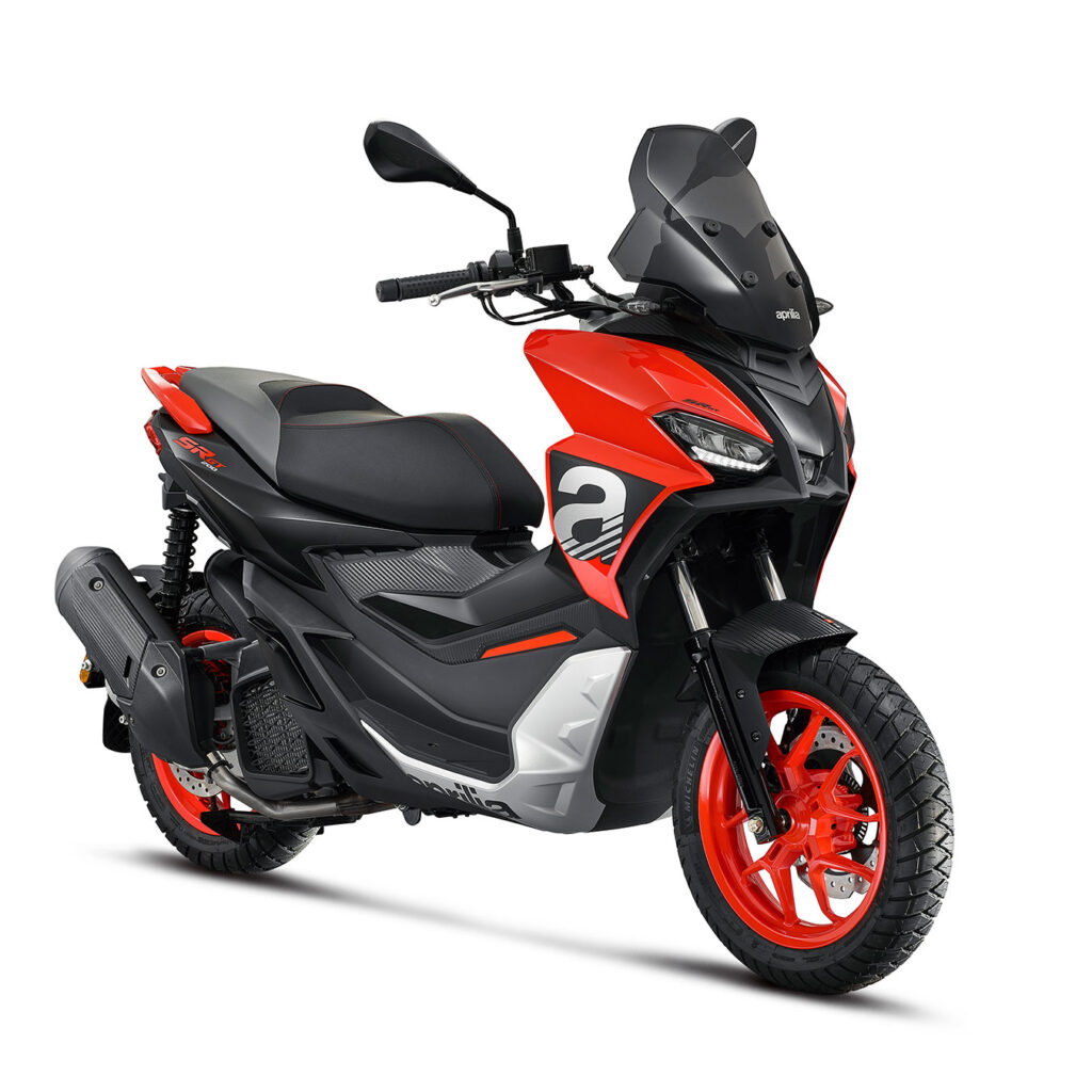 Cat C2 -Aprillia SR GT Sport |125cc