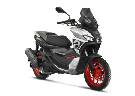 Cat C2 -Aprillia SR GT Sport | 125